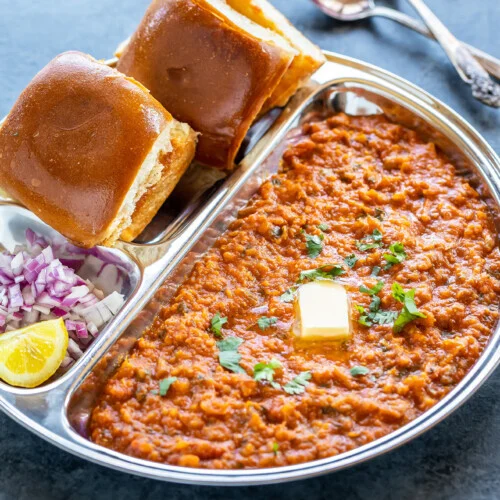 tomato bhaji paw